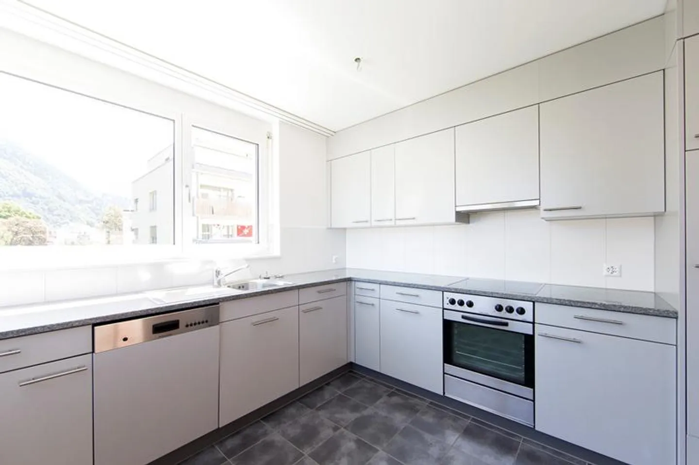 Appartement moderne et central ! - Photo 3 sur 8