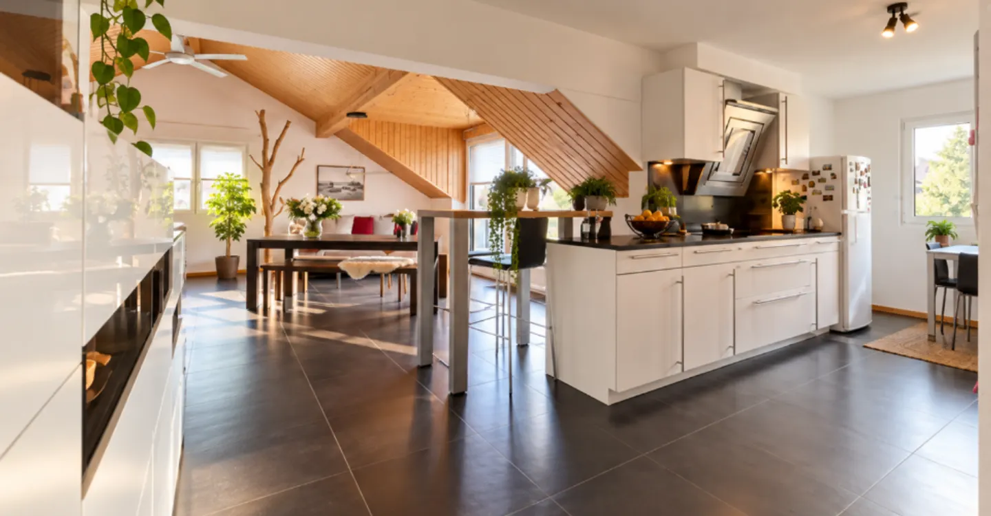 Duplex penthouse apartment with 5.5 rooms of 180m2 in a green setting - Photo 5 of 12