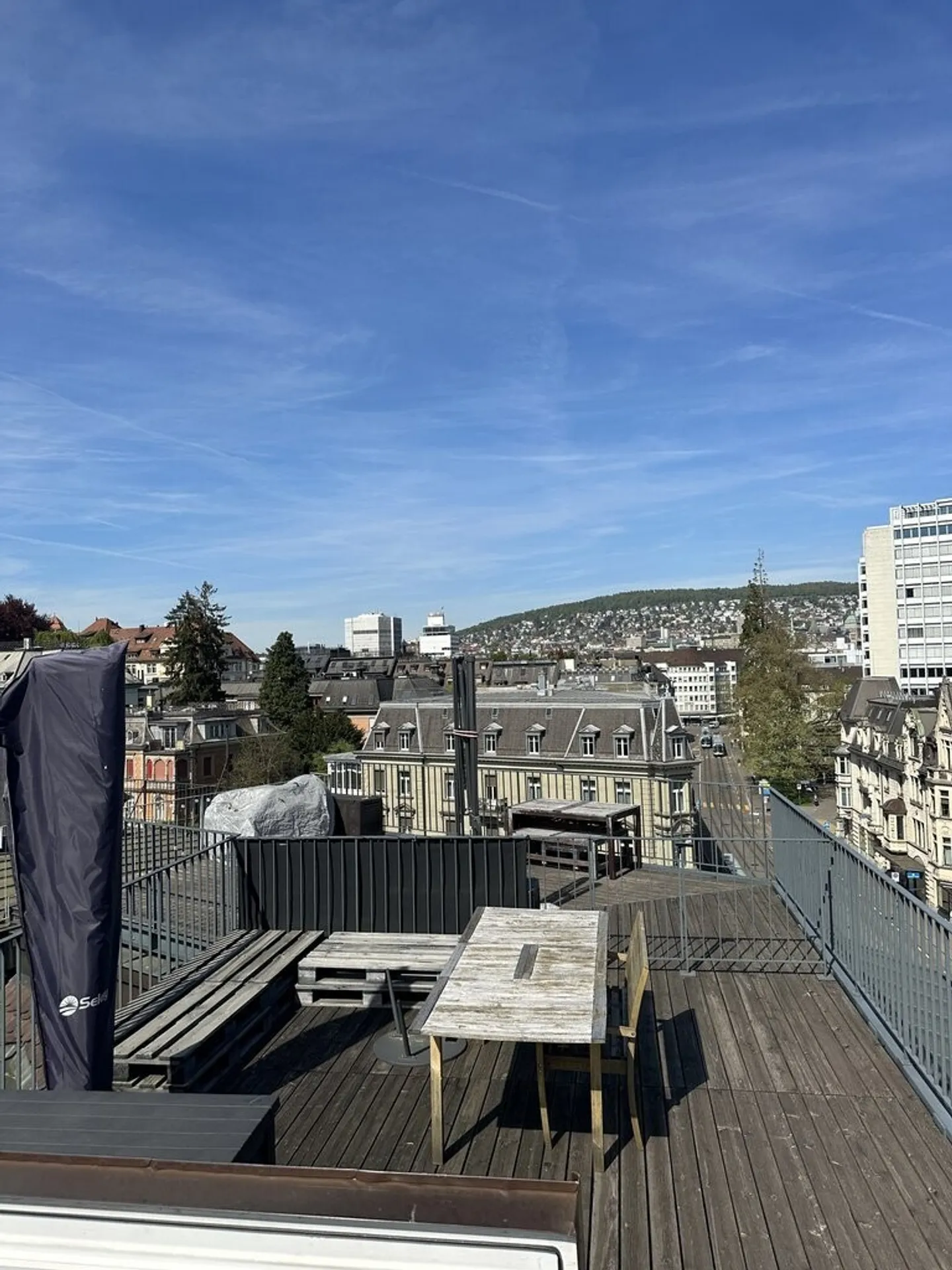 Appartement ancien lumineux avec terrasse sur le toit - Photo 8 sur 9
