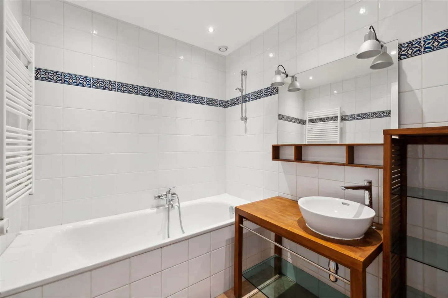 Appartamento spazioso con balcone - Foto 5 di 7