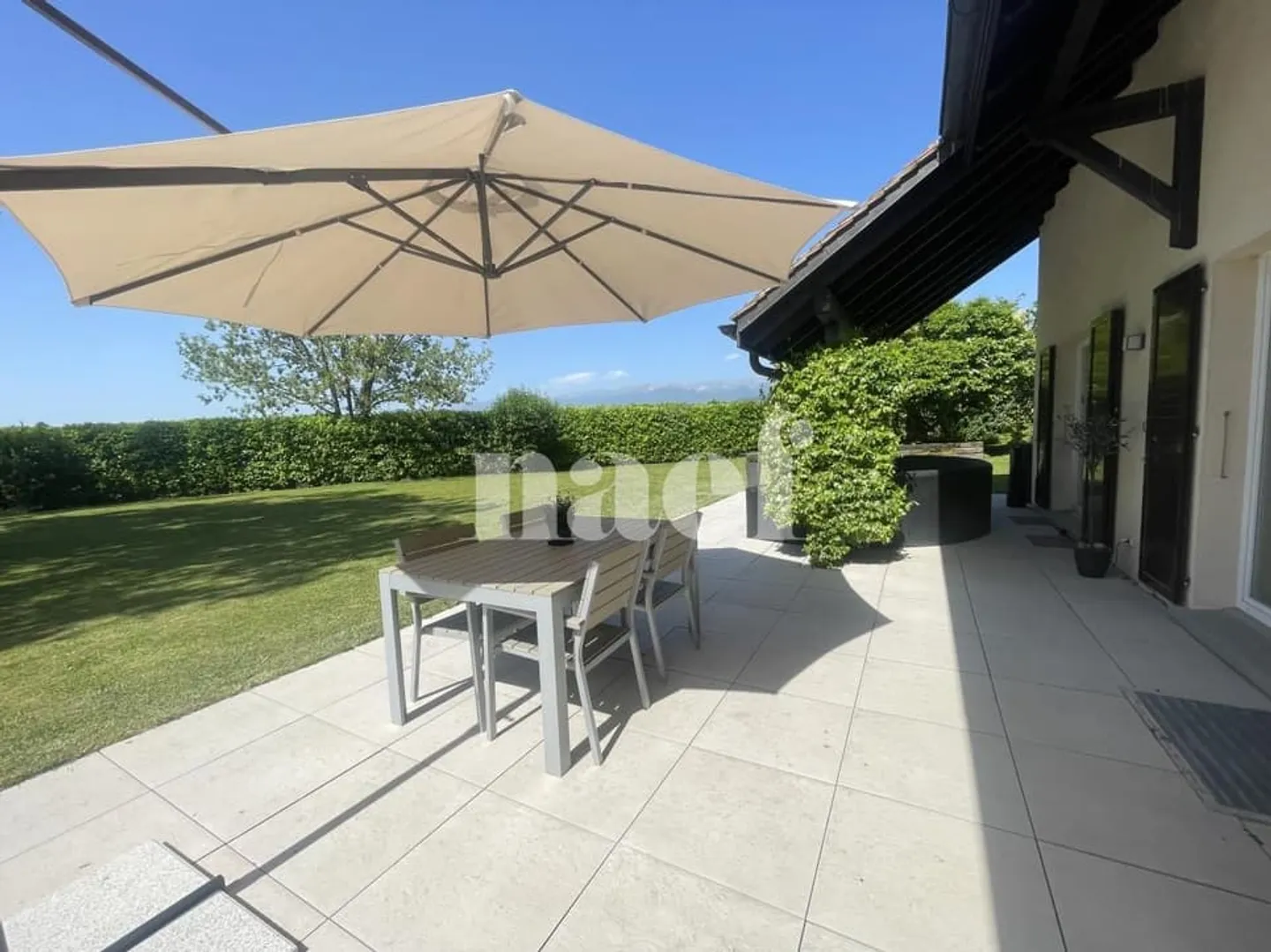 Beautiful fully renovated individual villa with large garden - Photo 2 of 13
