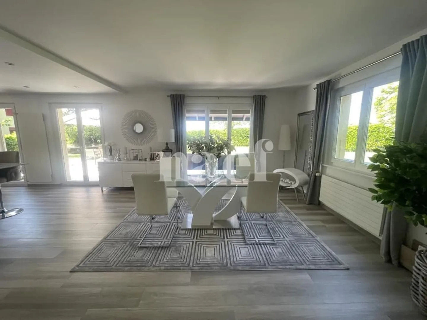 Beautiful fully renovated individual villa with large garden - Photo 5 of 13
