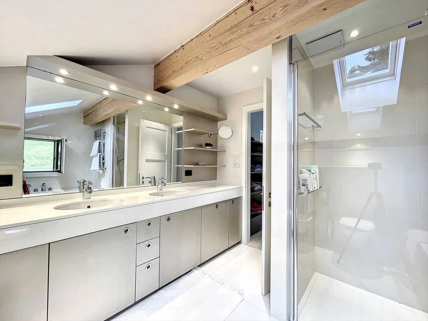 Chalet magnifique avec piscine et vue imprenable sur les Dents-du-Midi - Photo 8 sur 13