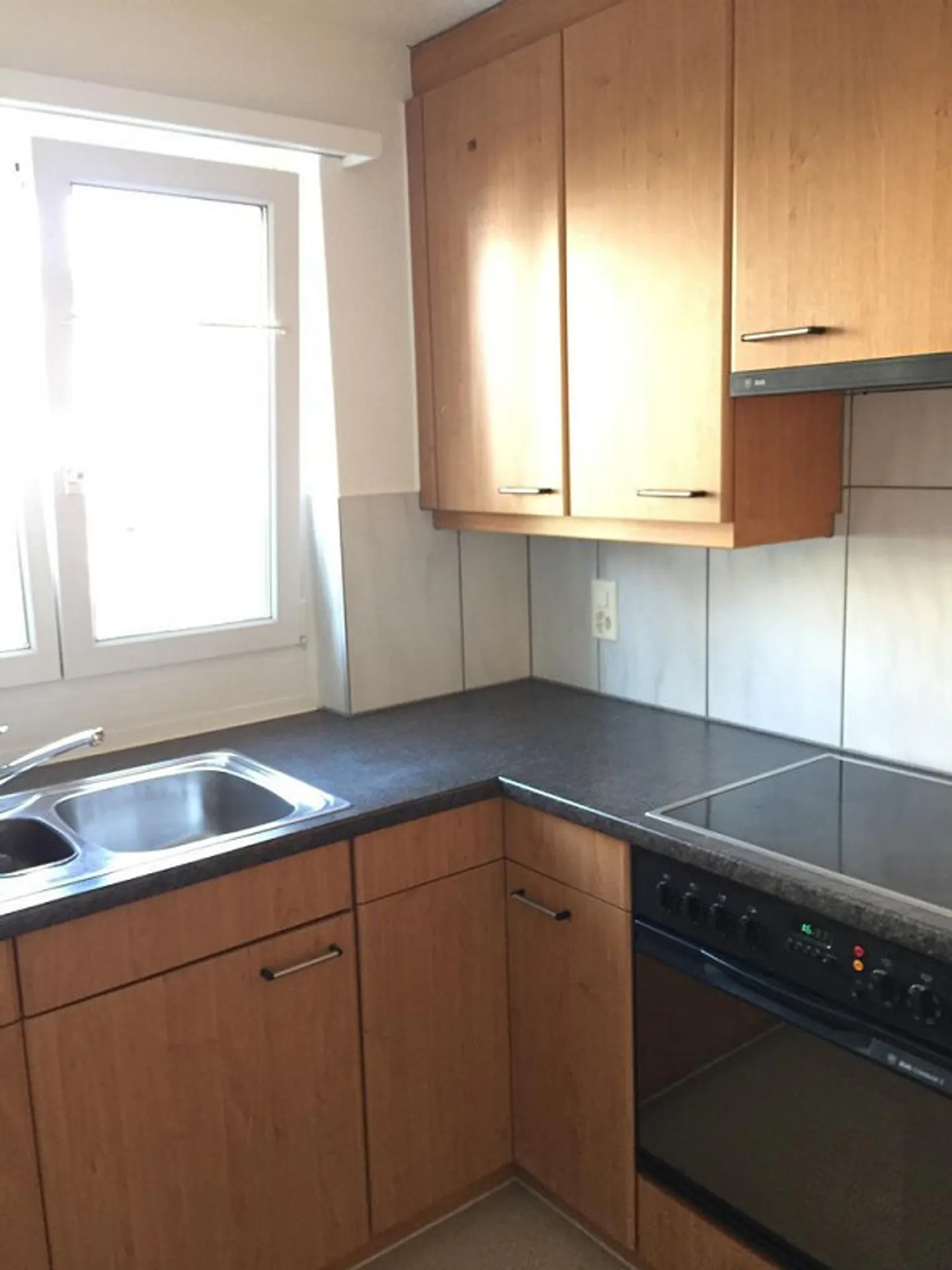 2.5 Zimmer-Wohnung mit Sitzplatz - Foto 3 von 6