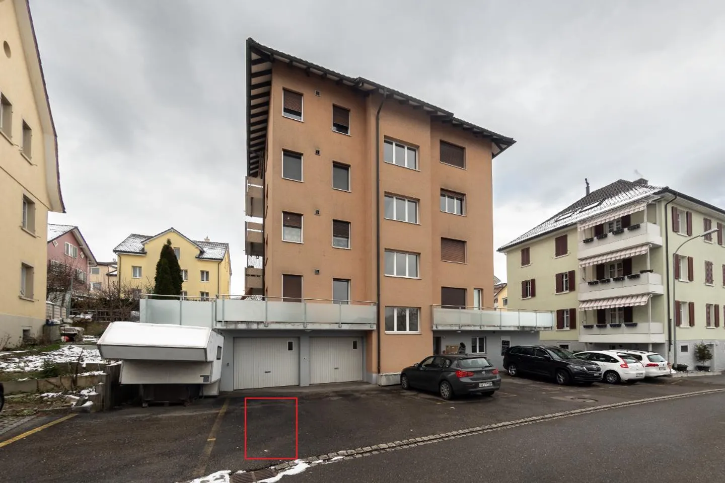 Place de parking - Photo 1 sur 1