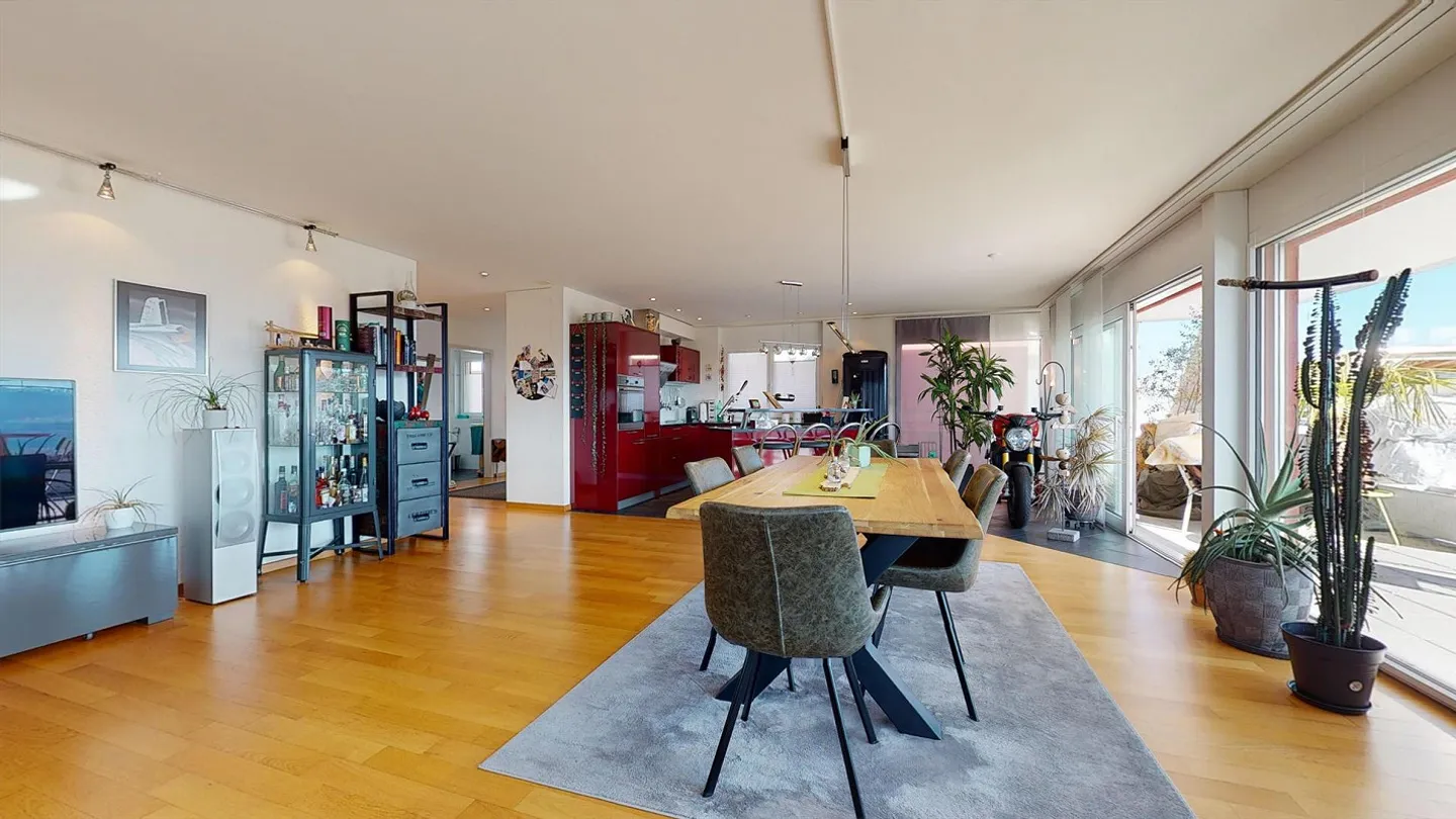 Moderne Terrassenwohnung mit Bergsicht - Foto 8 von 29