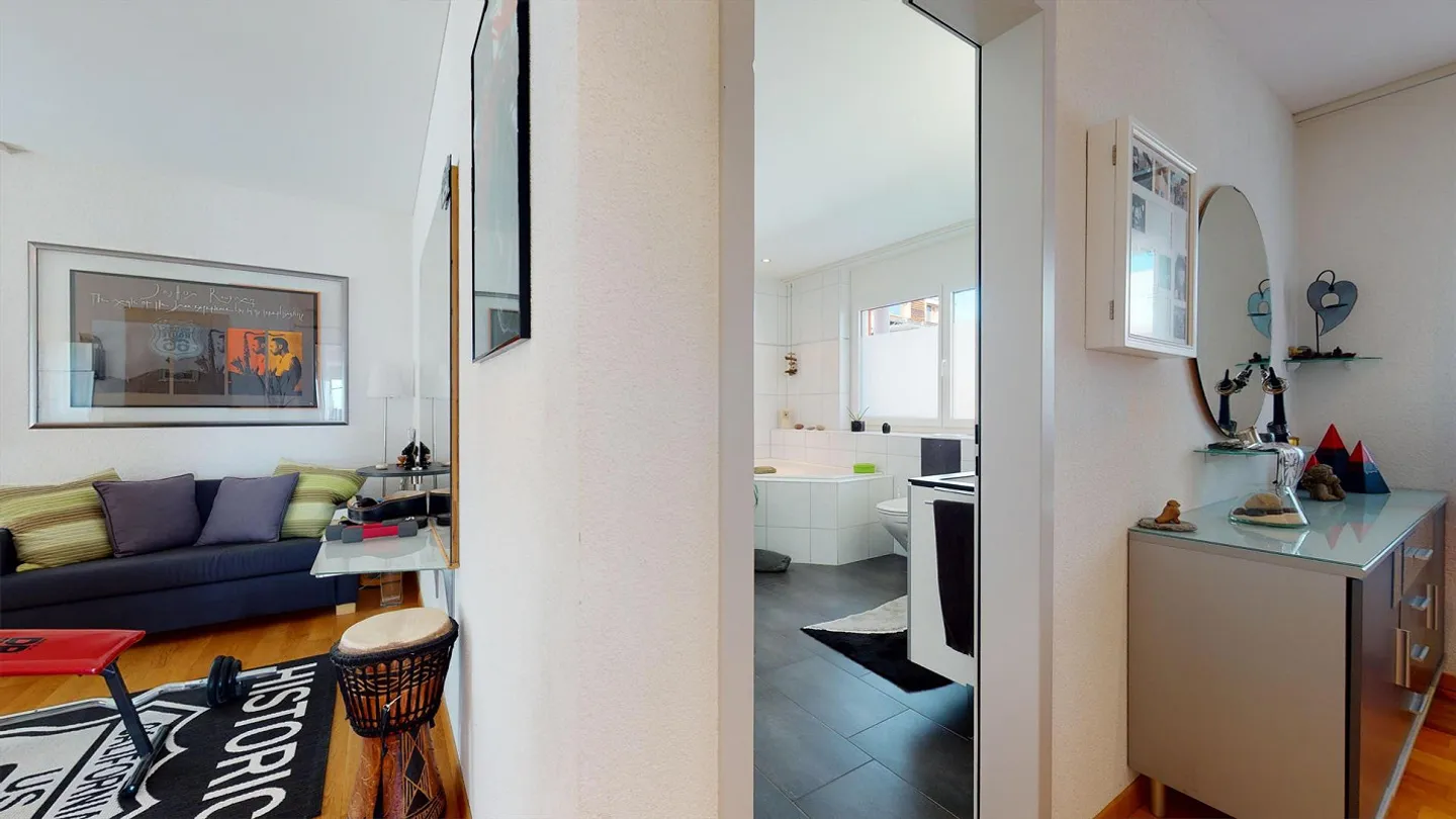 Moderne Terrassenwohnung mit Bergsicht - Foto 16 von 29