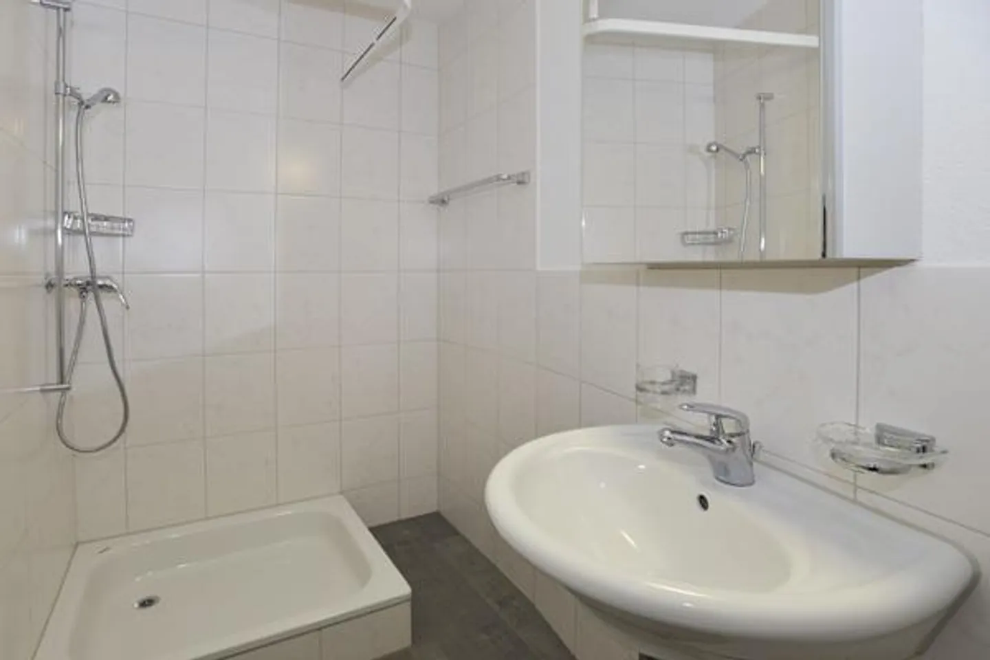 Enjoy - Live - Relax - Photo 4 of 7