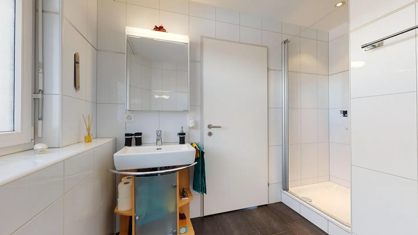 Moderne Terrassenwohnung mit Bergsicht - Foto 21 von 29
