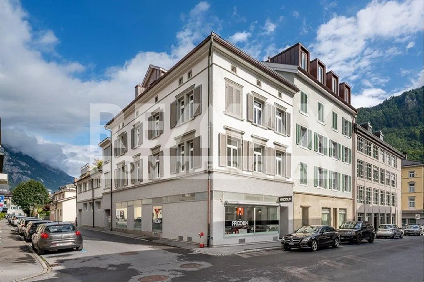 Proprietà residenziale e commerciale nel centro - Foto 1 di 13