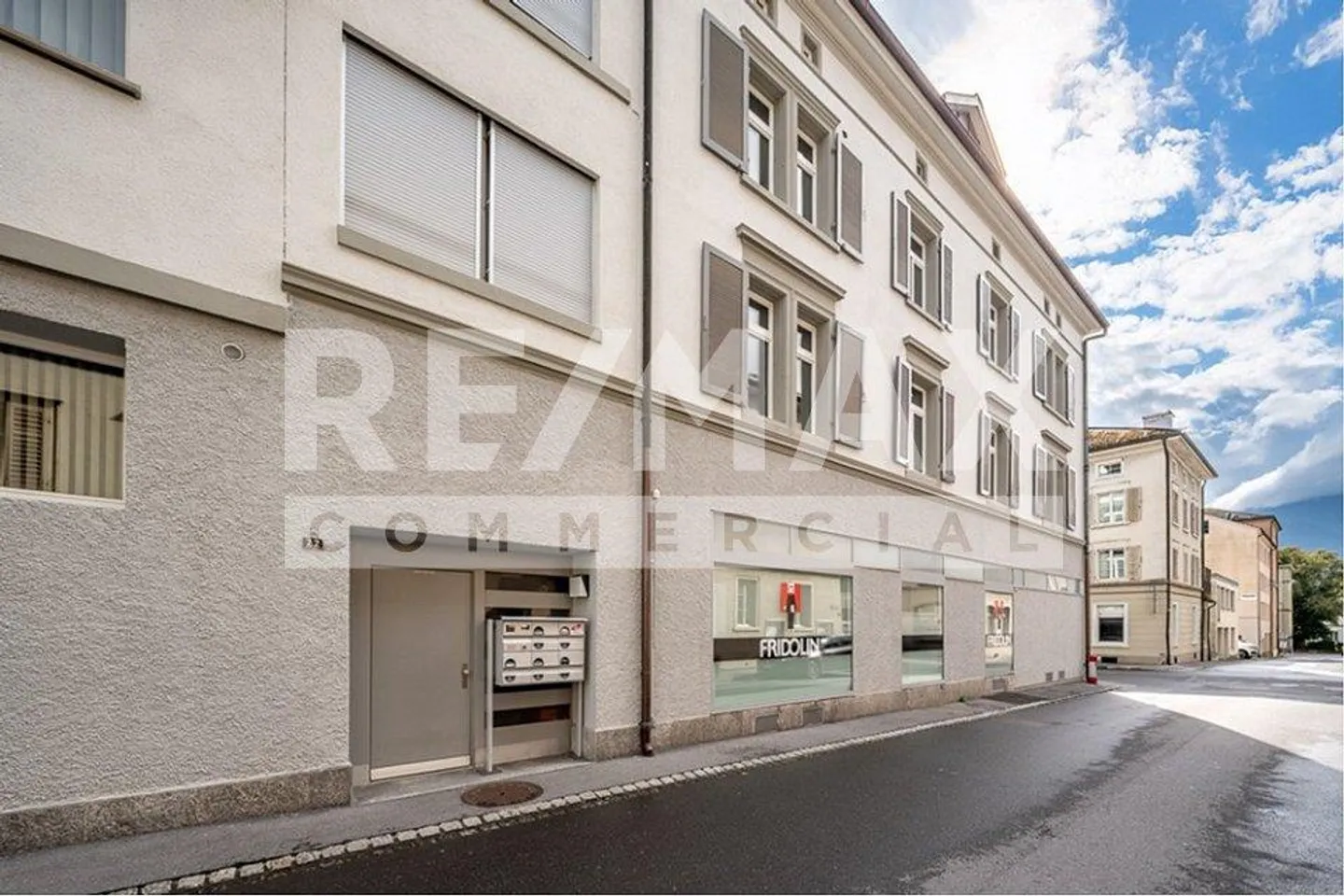 Proprietà residenziale e commerciale nel centro - Foto 3 di 13