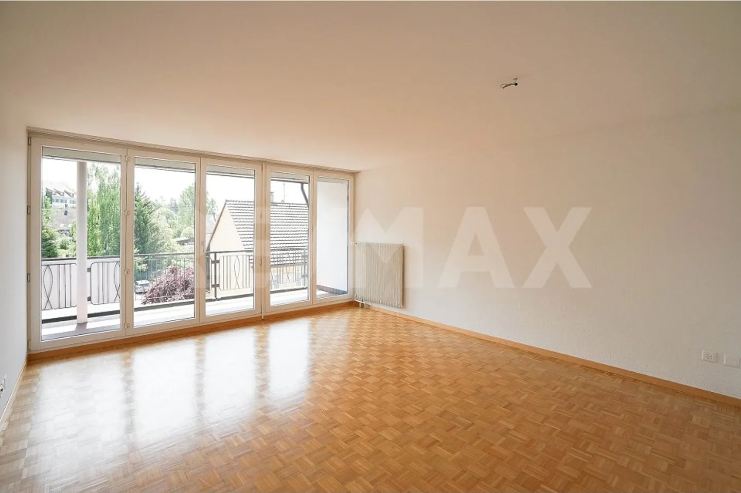 Mitten in Frick: 3.5 Zimmer-Wohnung mit herrlicher Dachterrasse - Foto 3 von 7