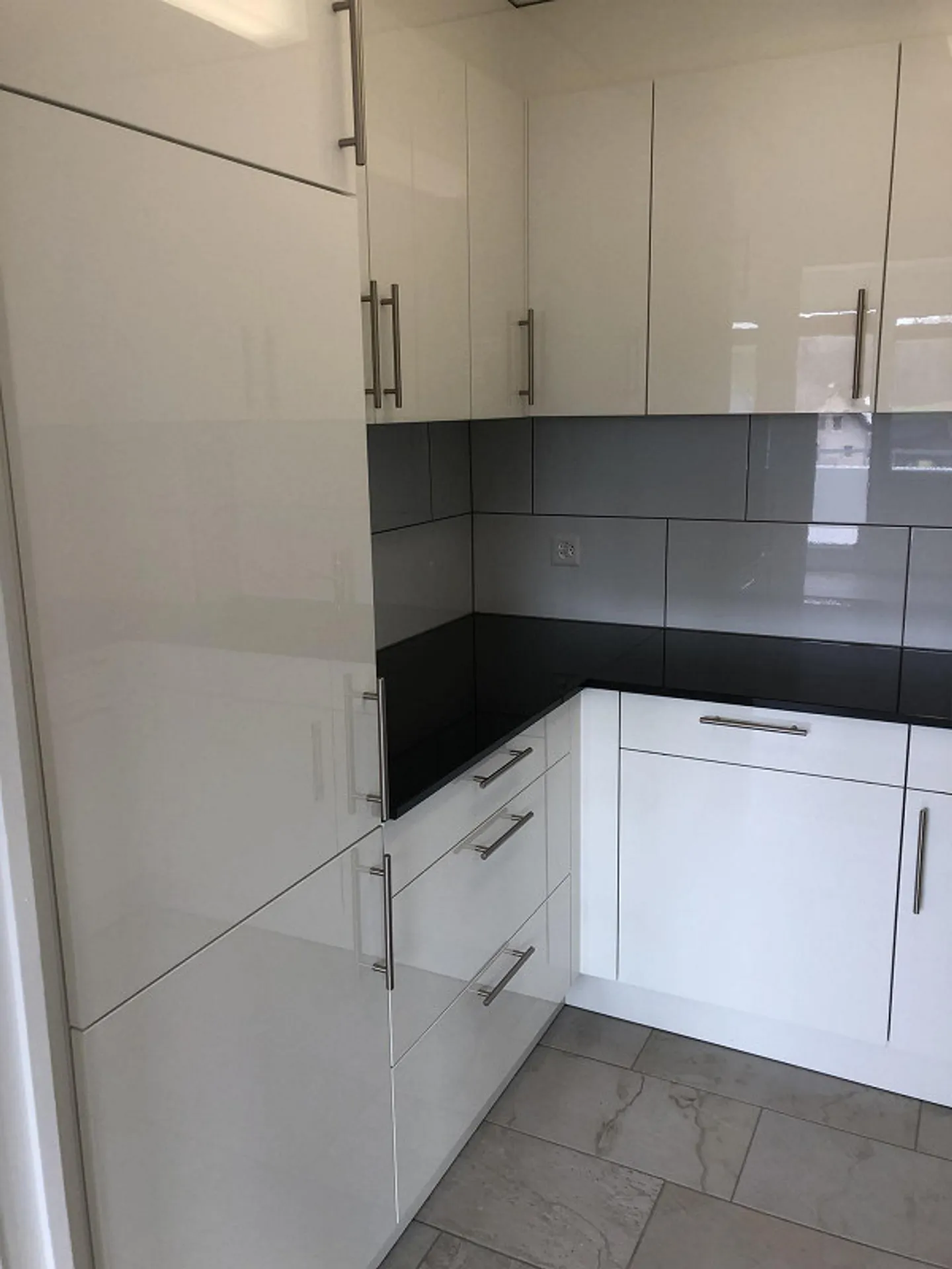 Un appartamento attico armonioso potrebbe essere la tua nuova casa! - Foto 4 di 12