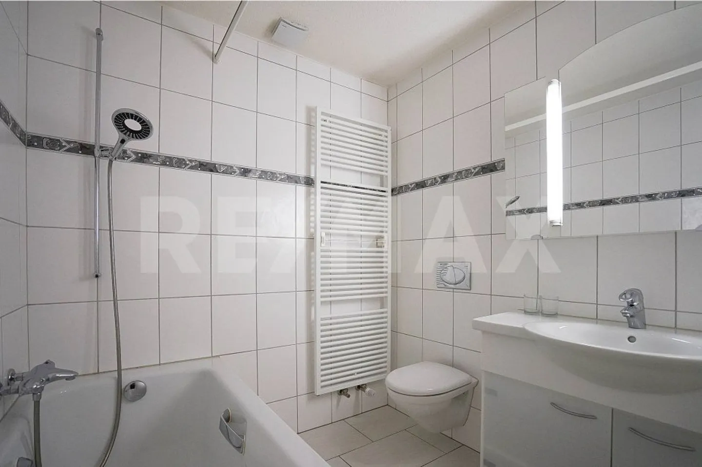 Mitten in Frick: 3.5 Zimmer-Wohnung mit herrlicher Dachterrasse - Foto 5 von 7