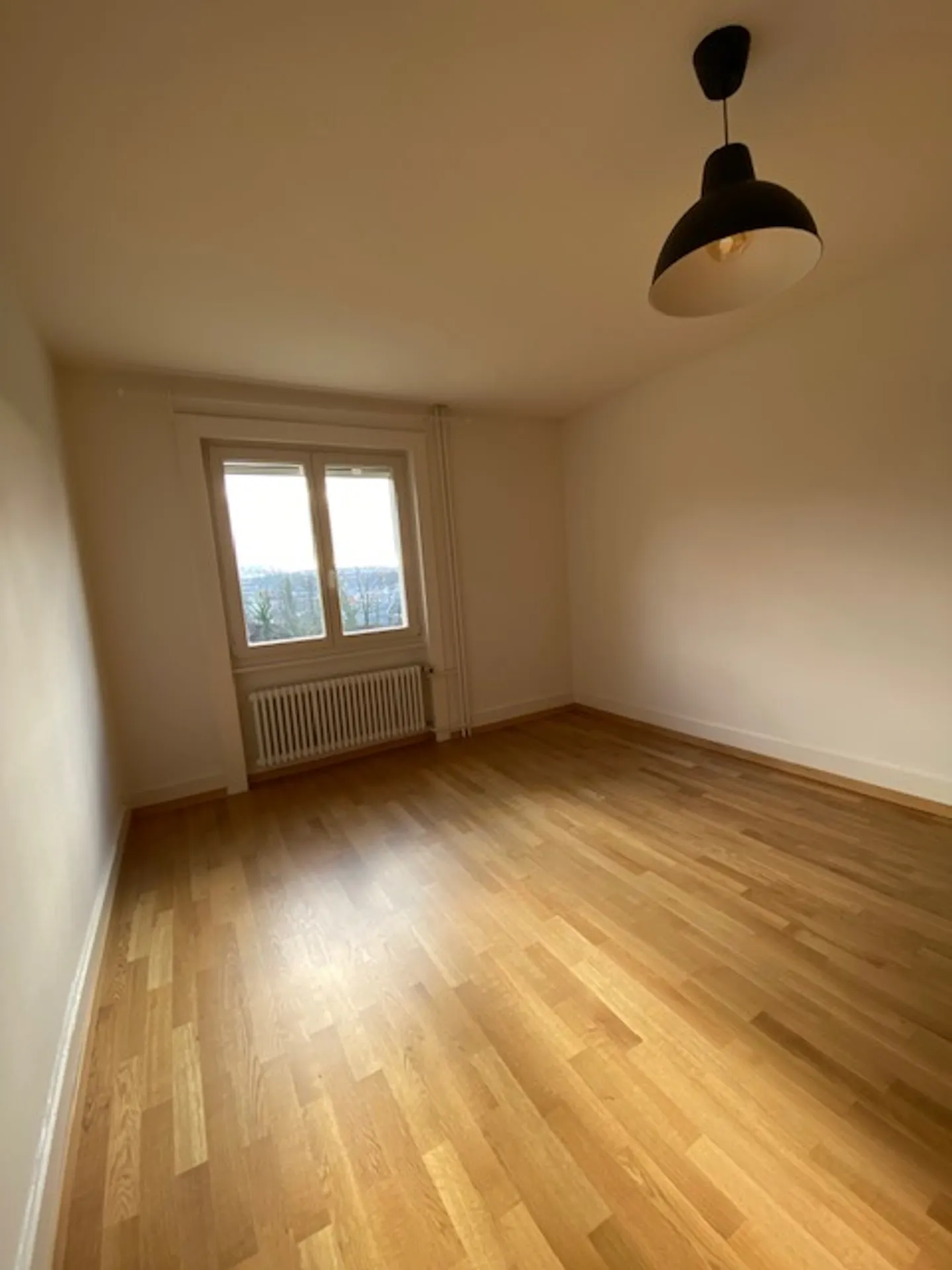 4-room apartment - Photo 1 of 10