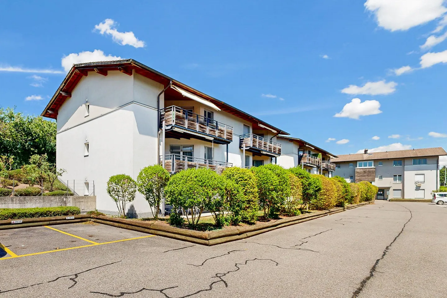 Place de parking moto à louer - Photo 1 sur 1