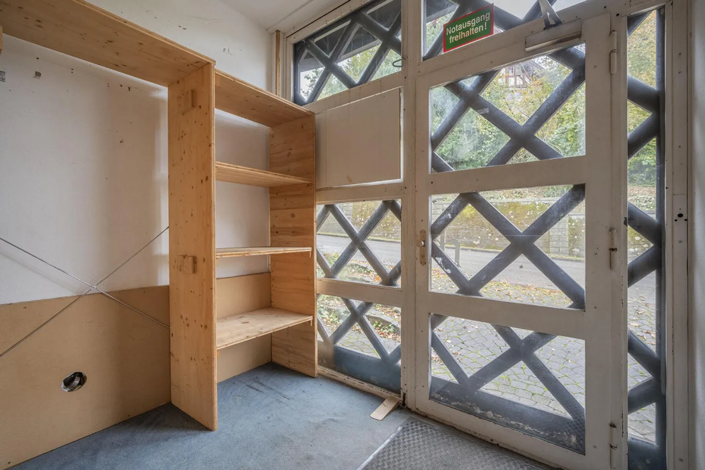 Espace commercial attrayant et extensible dans un emplacement central ! - Photo 3 sur 17