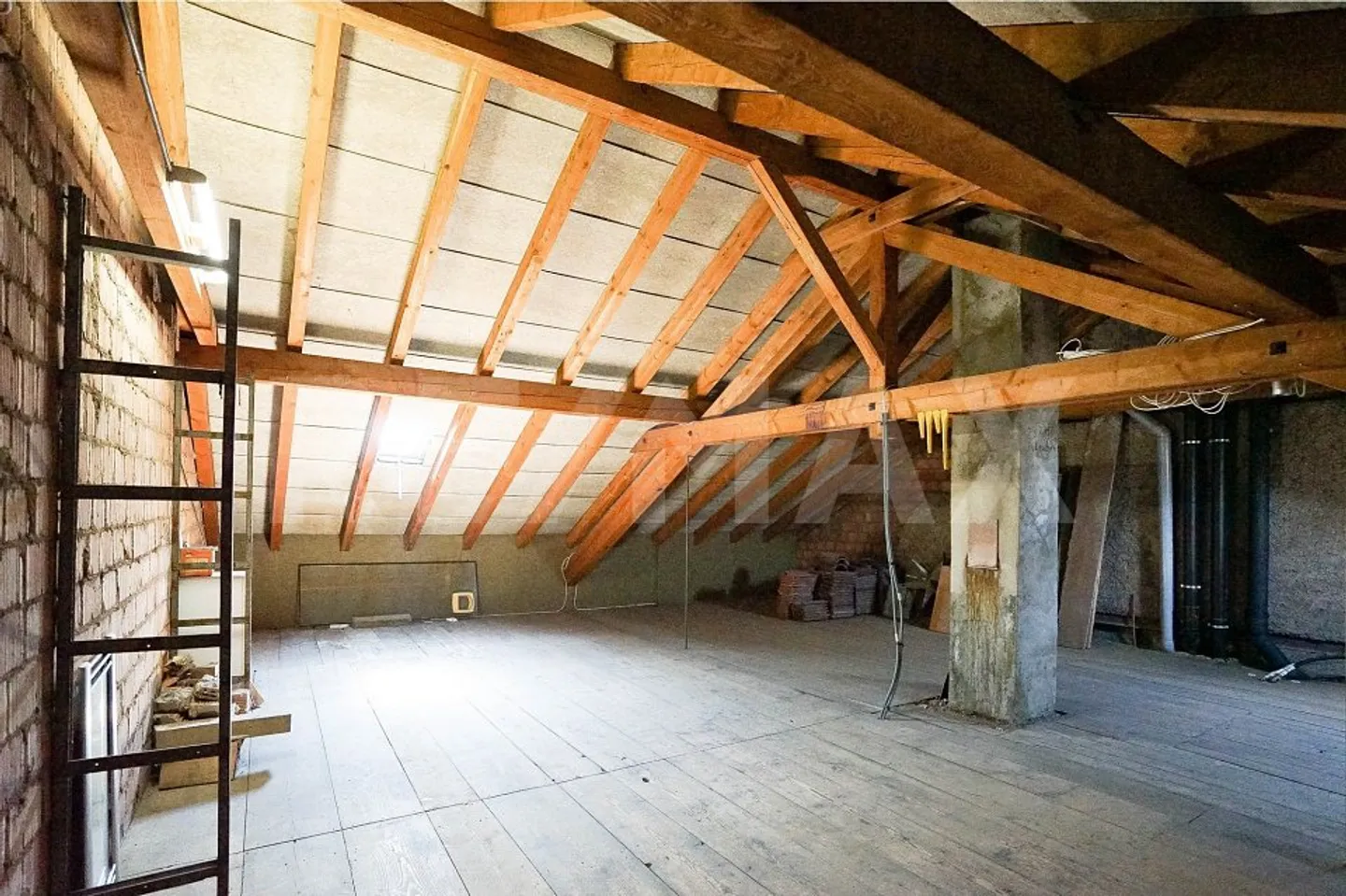 Mitten in Frick: 3.5 Zimmer-Wohnung mit herrlicher Dachterrasse - Foto 6 von 7