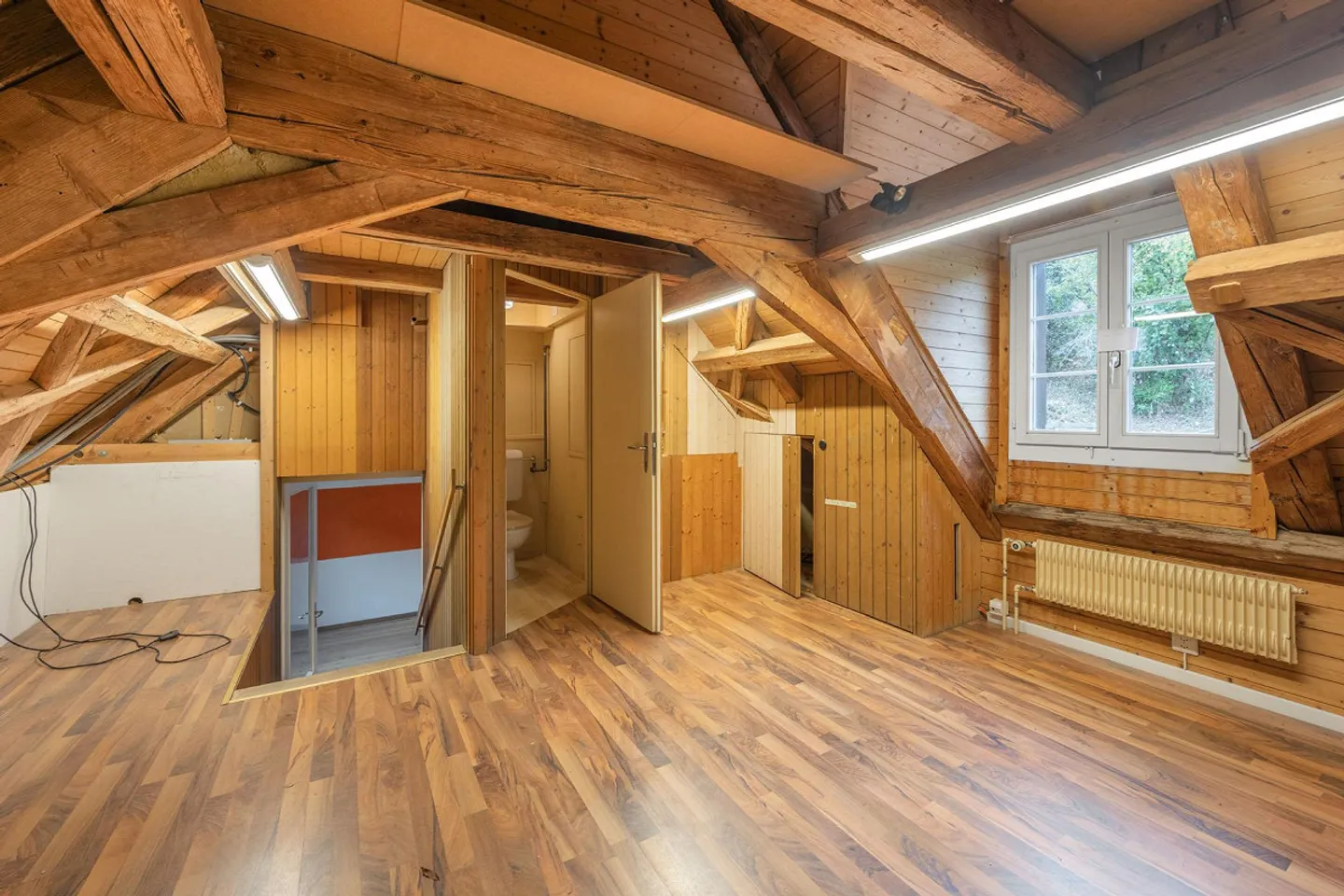 Espace commercial attrayant et extensible dans un emplacement central ! - Photo 7 sur 17