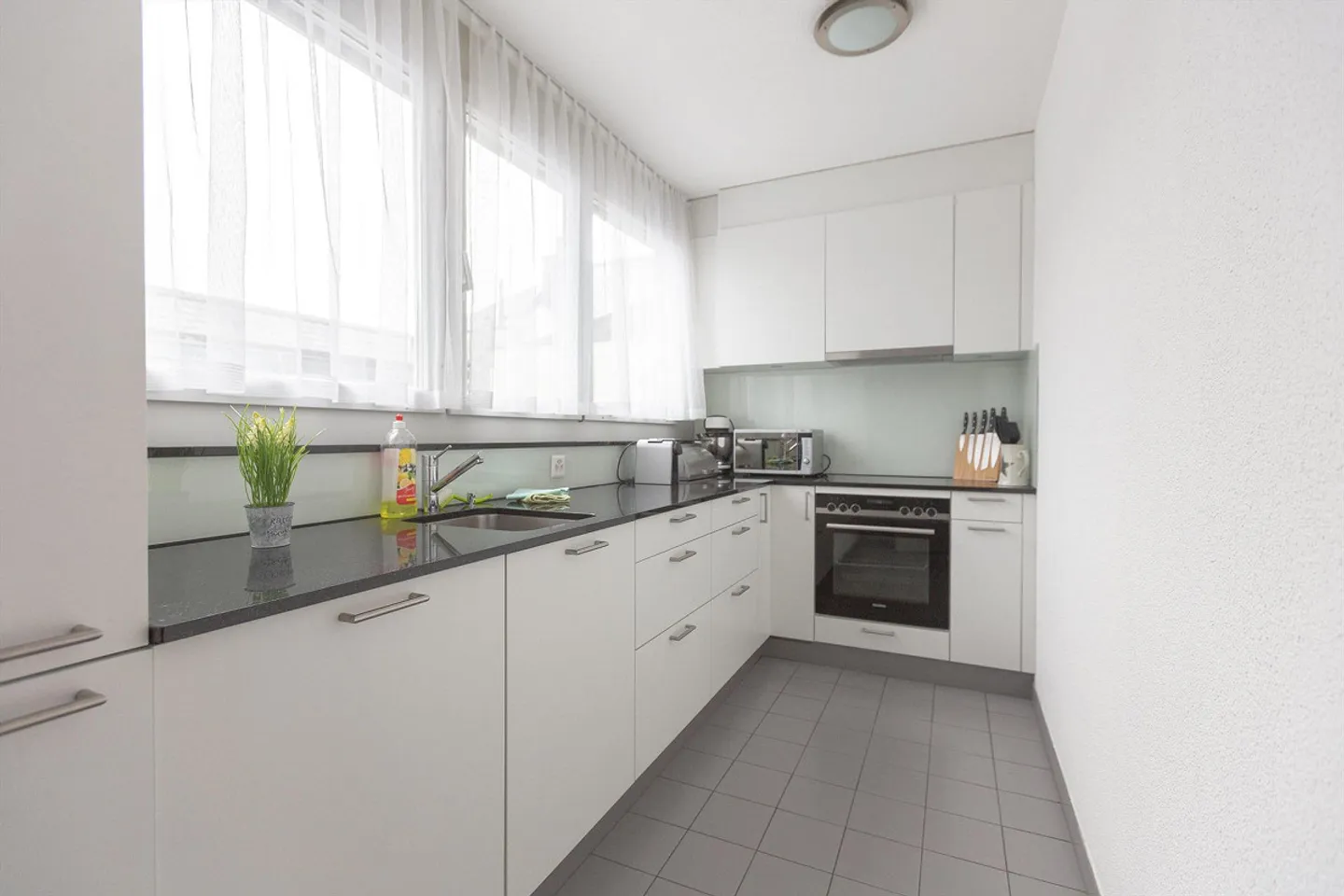 Appartement meublé de 4,5 pièces avec service au cœur de Lucerne - Photo 6 sur 15