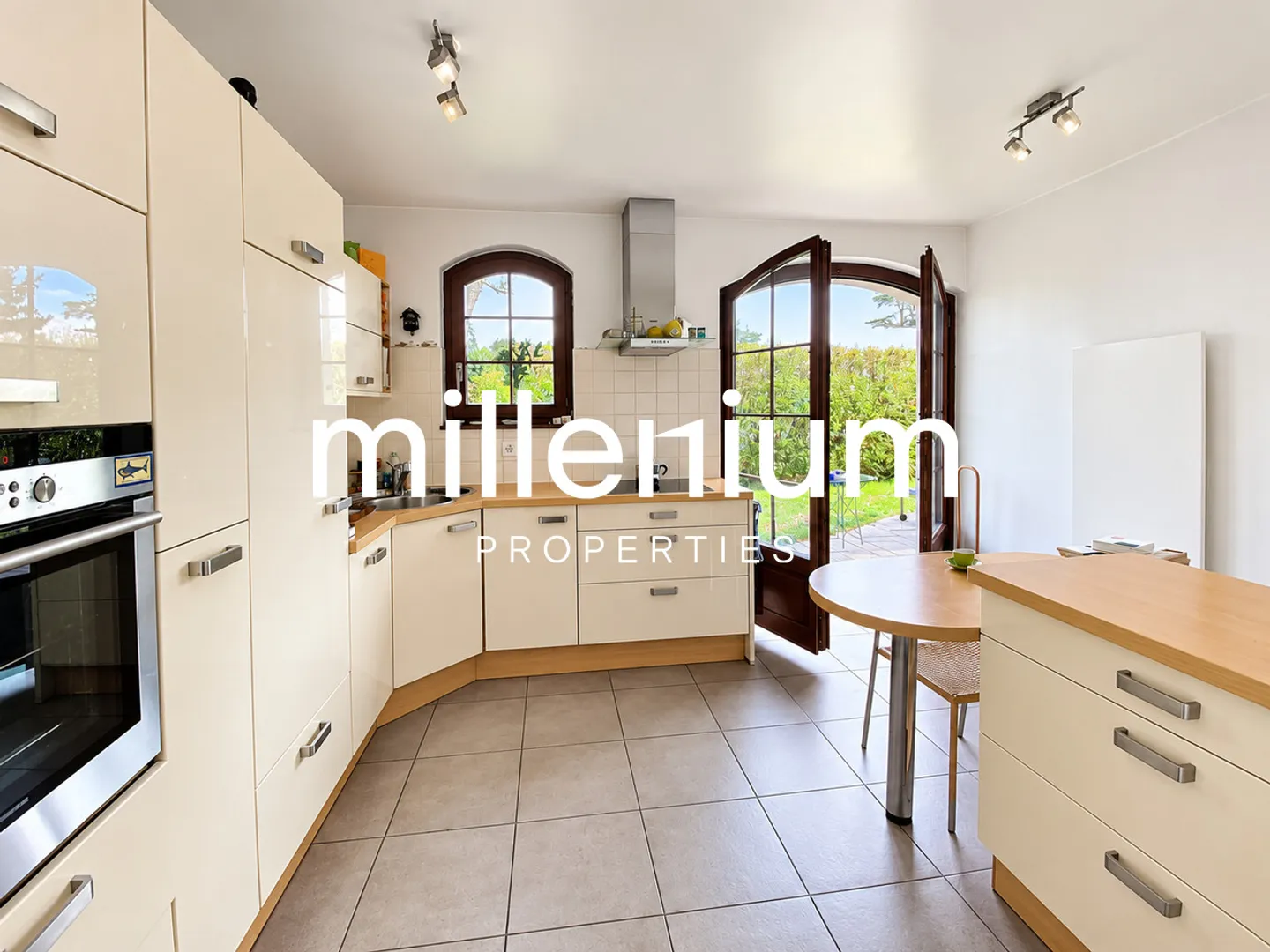 Maison Contemporaine avec Jardin - Photo 5 sur 10