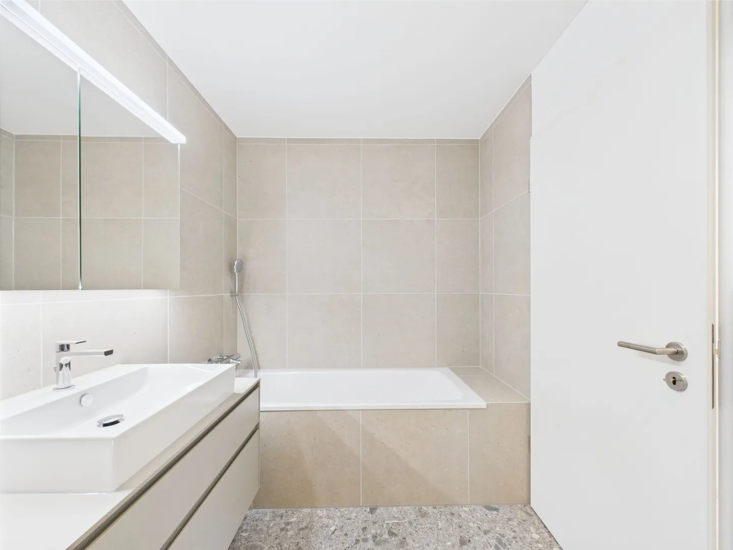 Nouvel appartement de 4,5 pièces au rez-de-chaussée (C2) - Photo 11 sur 13