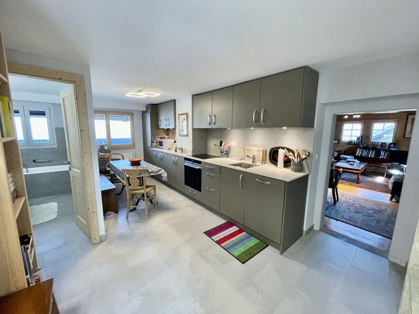 Appartamento affascinante nel cuore del vecchio villaggio - Foto 3 di 7