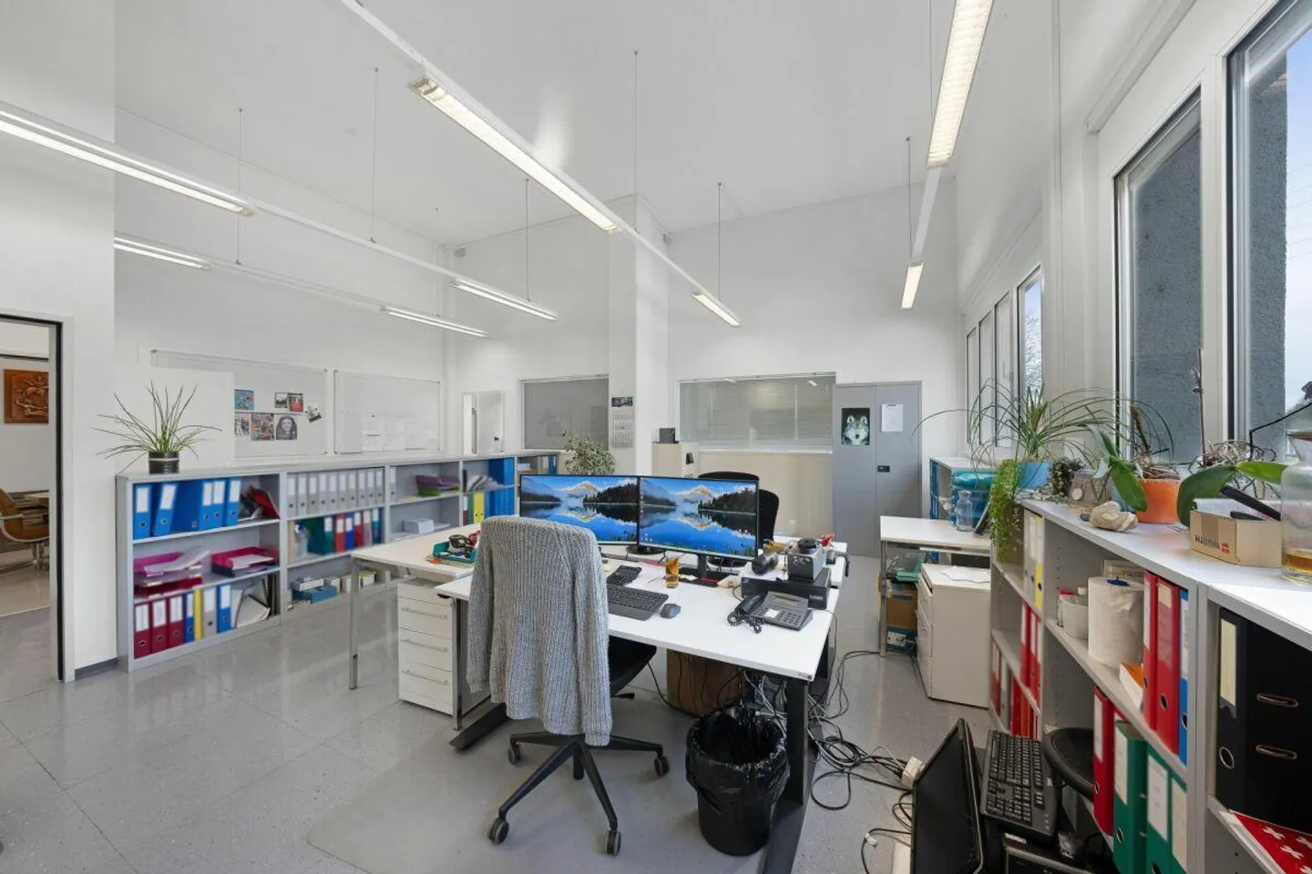 Uffici e spazi di stoccaggio - Foto 5 di 8