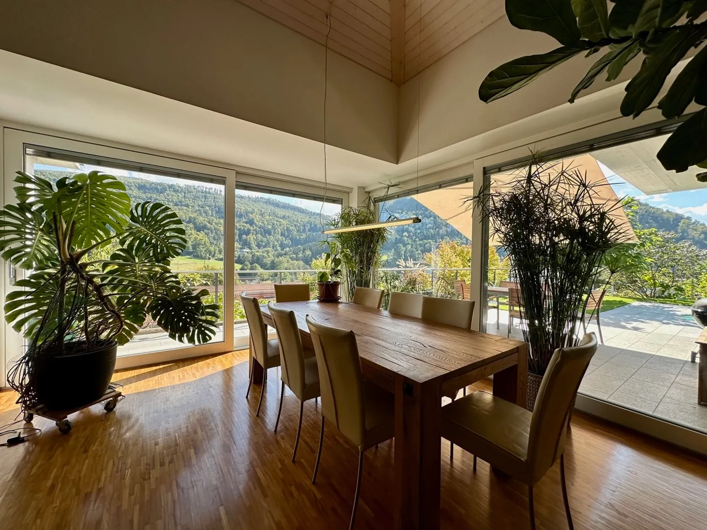Maison de luxe avec piscine dans un emplacement de choix - Photo 10 sur 21