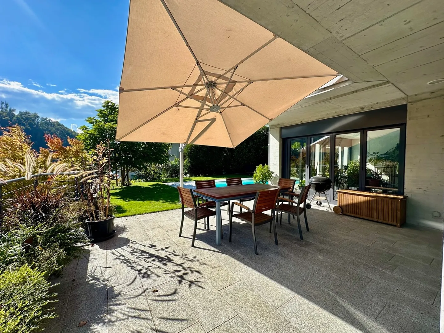 Maison de luxe avec piscine dans un emplacement de choix - Photo 5 sur 21