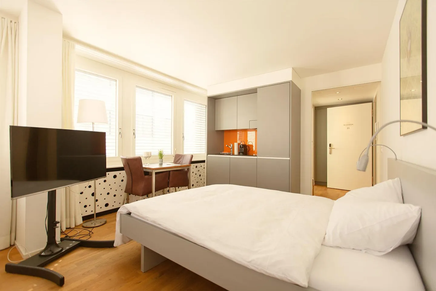 Appartement meublé d'une chambre avec service - Bâle Messe - Photo 1 sur 5