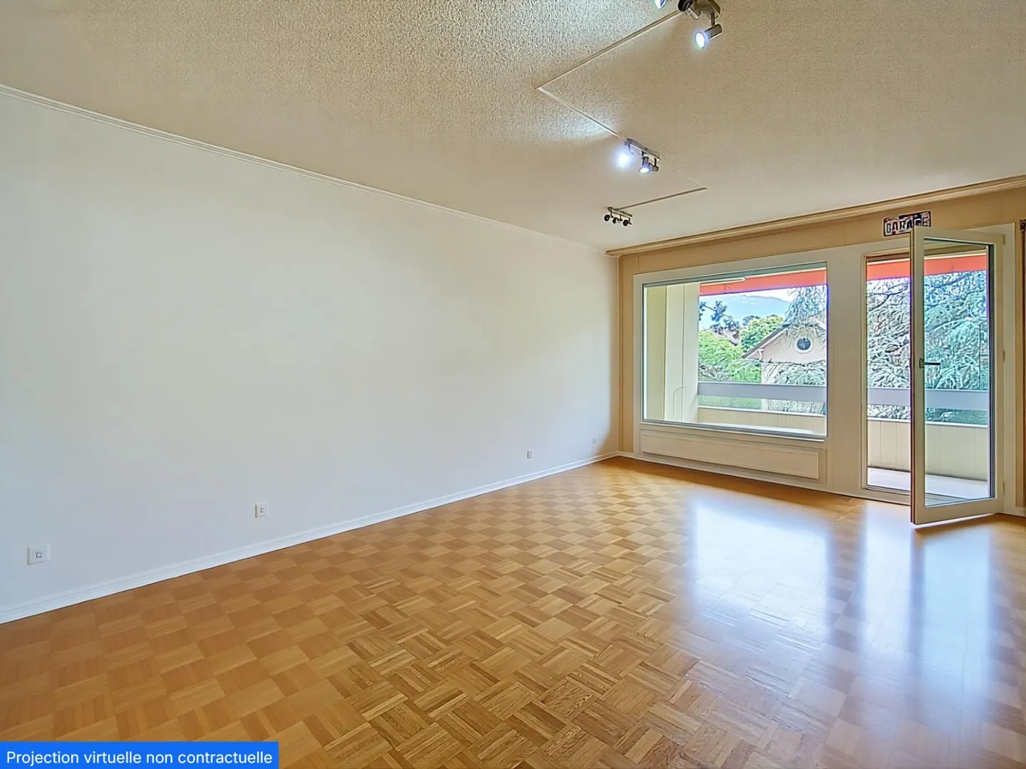 Studio affascinante con balcone - Foto 4 di 9