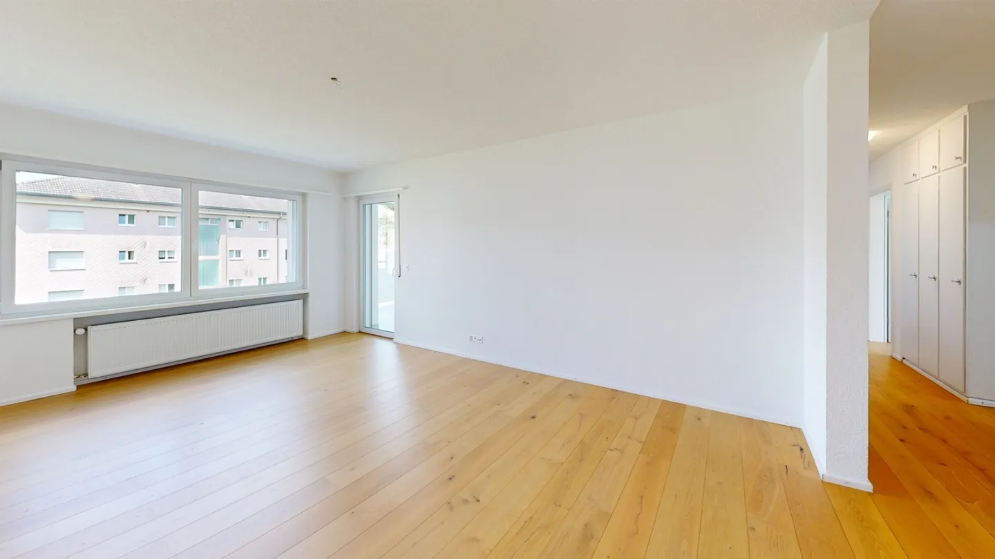 Modern Apartment in Quiet Area - Photo 2 of 10