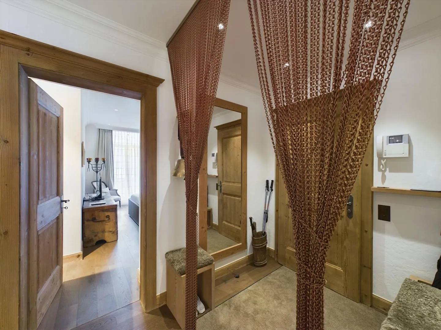 Furnished 5.5 Room Apartment - Photo 8 of 13