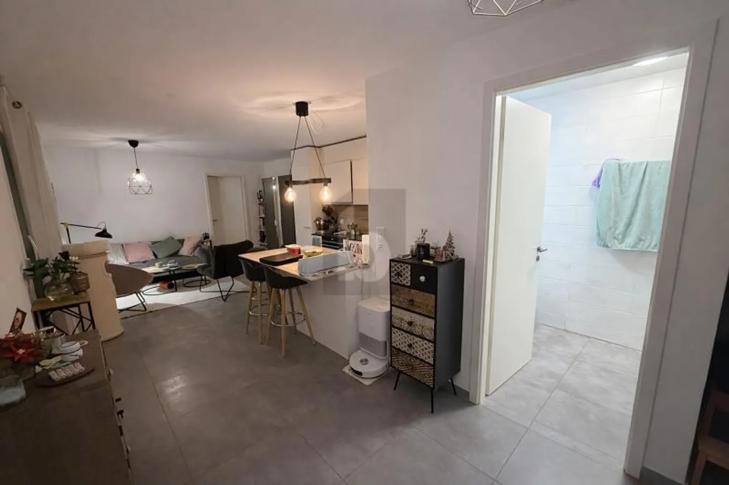 MODERN REFUGE WITH SUNNY TERRACE - Photo 3 of 6