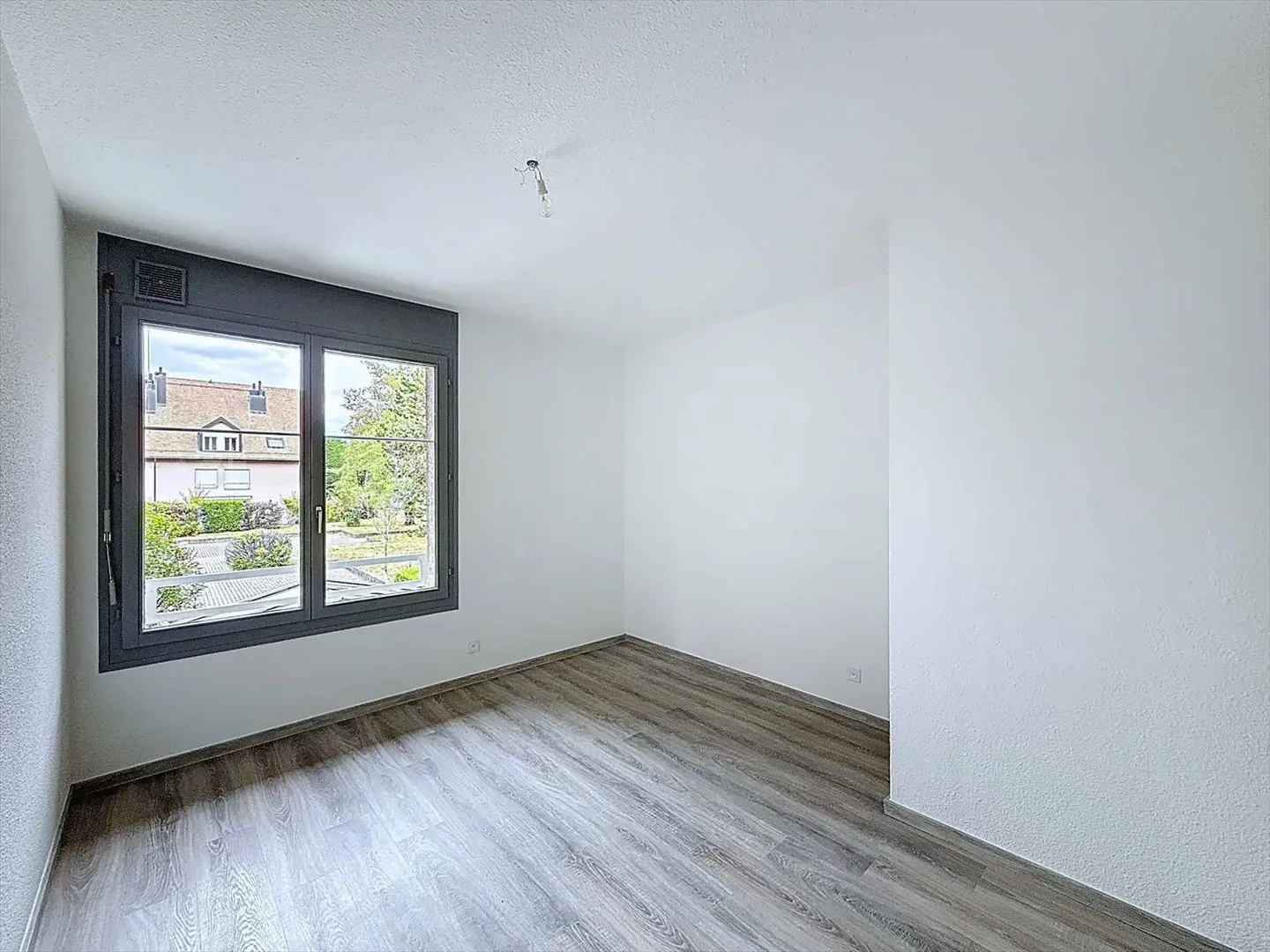 Appartamento 3,5 camere ristrutturato con gusto - Foto 7 di 11