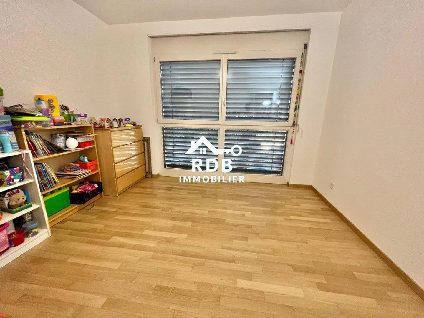 Magnifique appartement de 5 pièces au rez-de-chaussée supérieur à G... - Foto 5 di 7