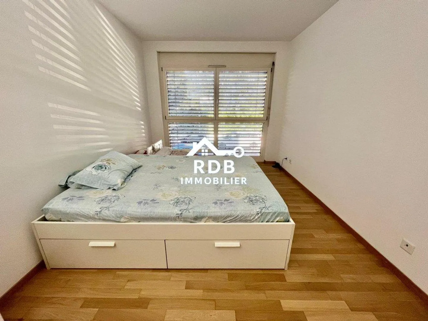 Magnifique appartement de 5 pièces au rez-de-chaussée supérieur à G... - Foto 6 di 7
