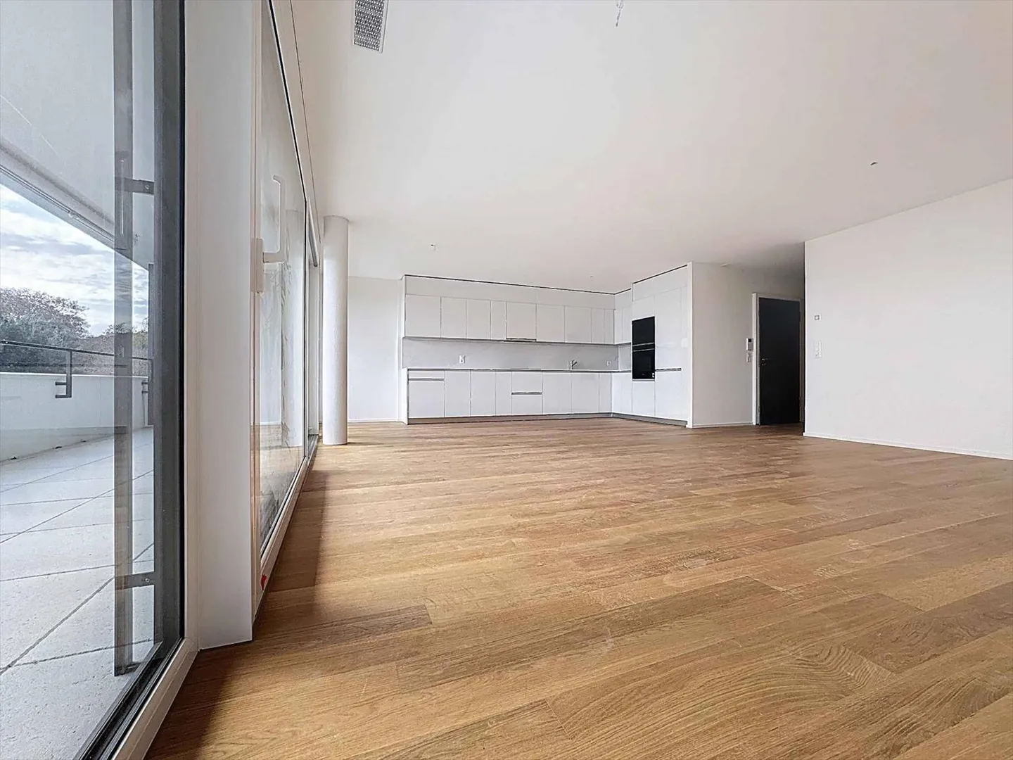 Luxuriöse Wohnung mit Traumhaftem Blick - Foto 3 von 13