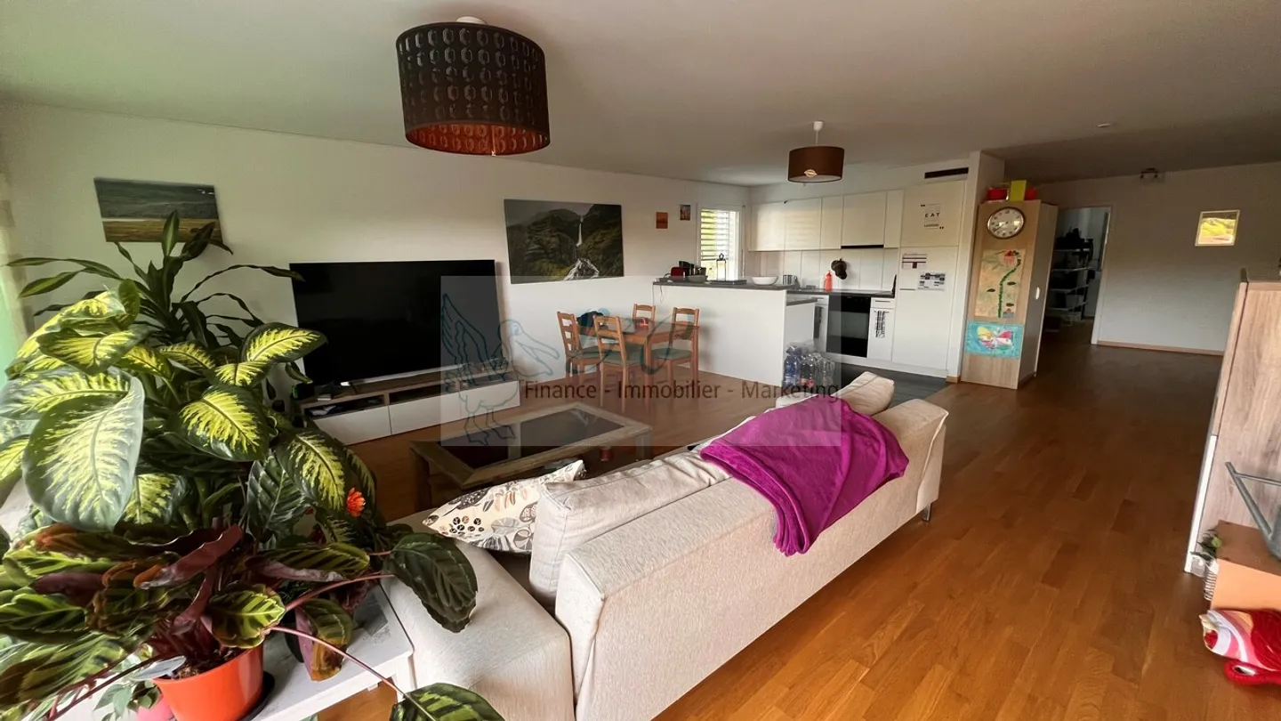 Beautiful and spacious 5.5-room apartment for rent in Boudry! - Photo 3 of 12