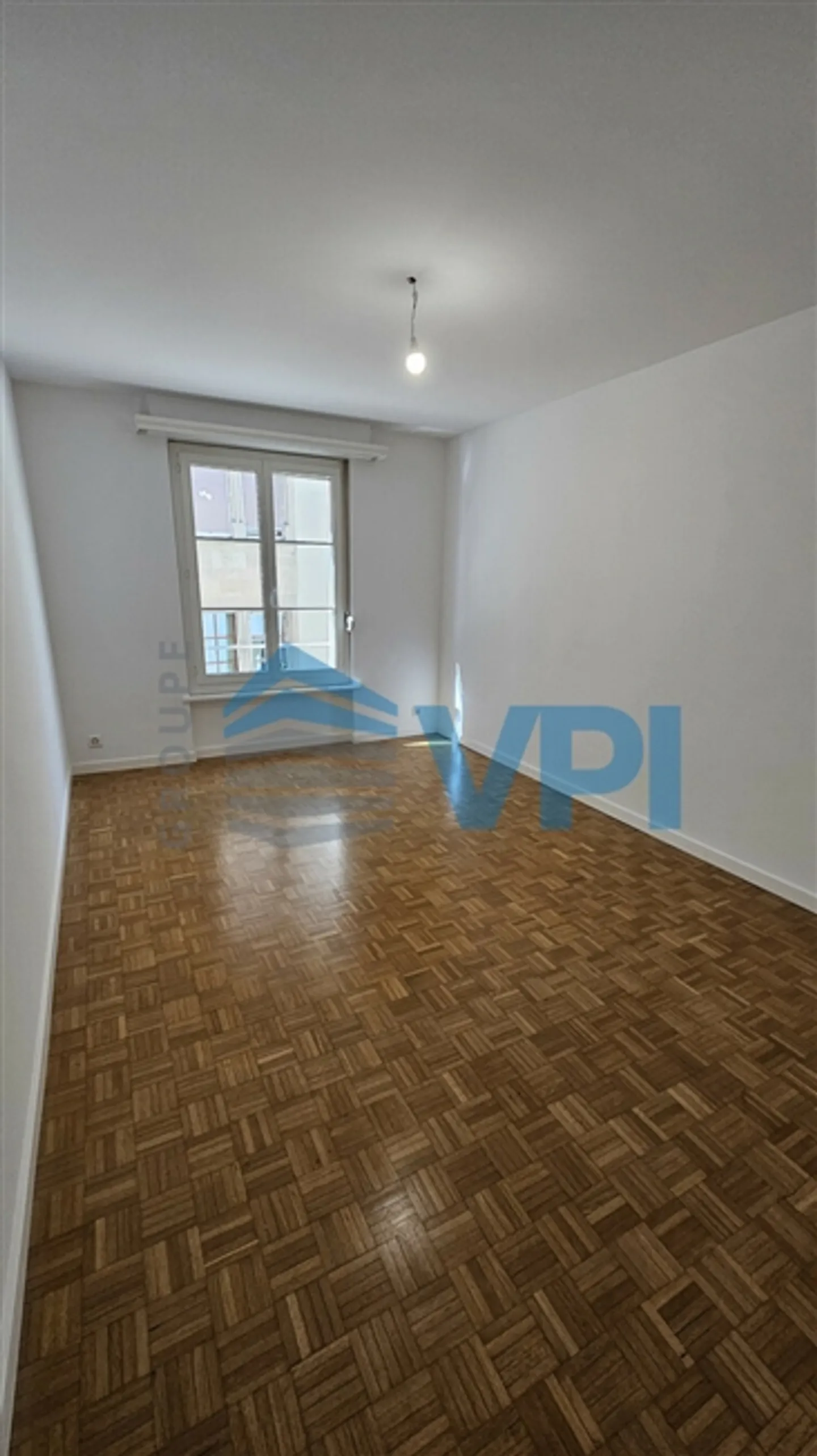 Beautiful studio apartment on the 2nd floor in the heart of the old town - Photo 1 of 9