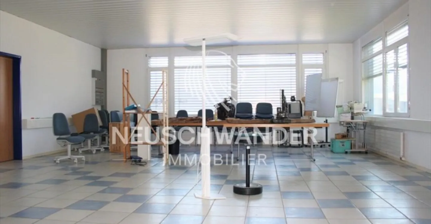 Commercial Space 1 Room - Photo 2 of 11