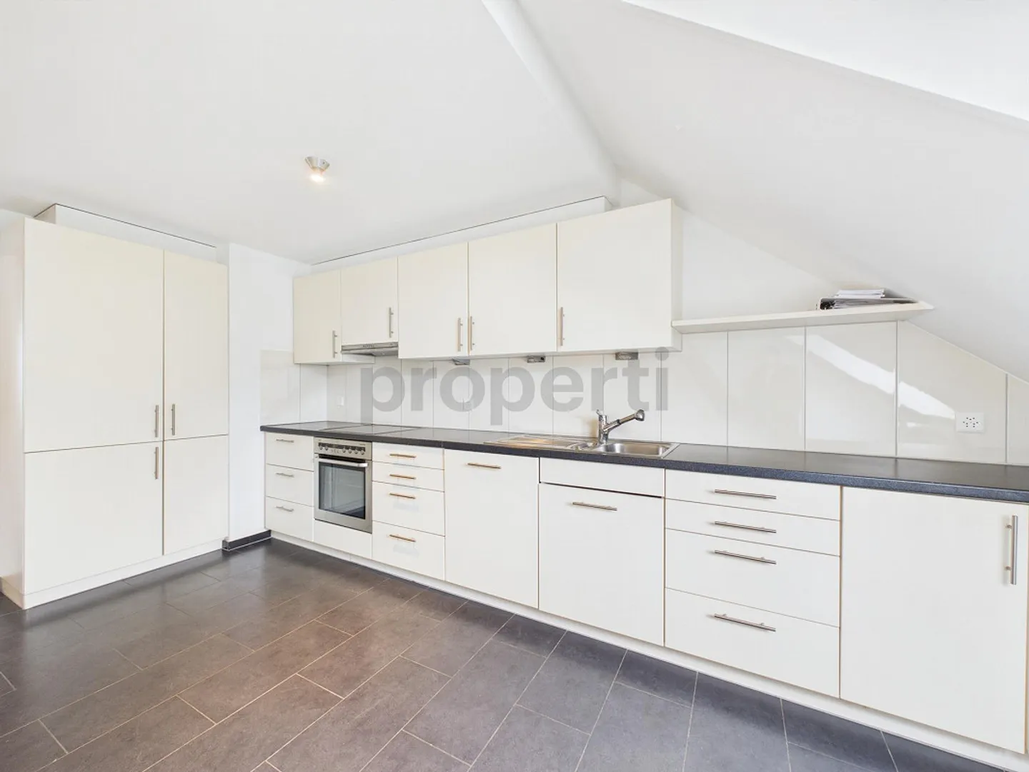 Luminoso appartamento duplex di 4,5 stanze a Sissach - Foto 4 di 12