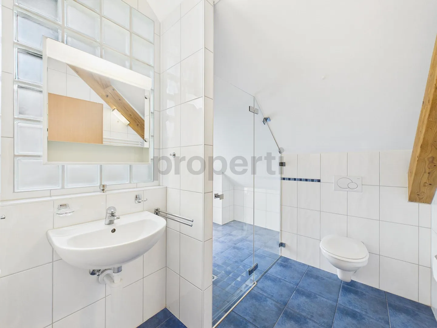 Luminoso appartamento duplex di 4,5 stanze a Sissach - Foto 9 di 12