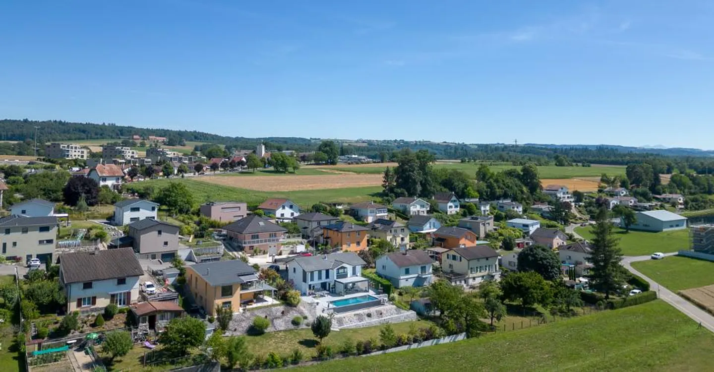 Payerne, à vendre, villa individuelle, moderne de 250 m2 avec piscine - Photo 4 of 12