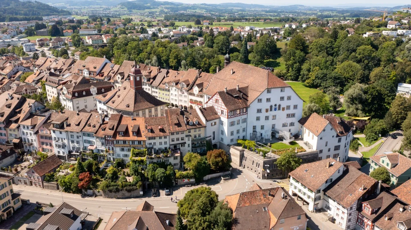 Grosszügiges Grundstück an einmaliger Lage - Foto 2 von 4