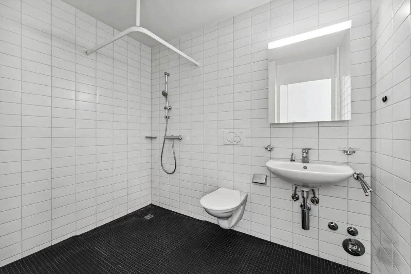 Top City Apartment for Singles - Photo 7 of 8