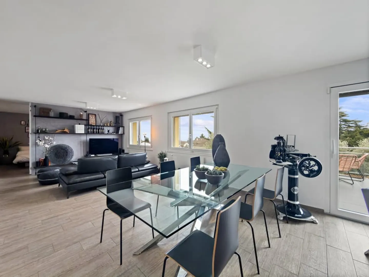 Magnifica villa indipendente di 5,5 locali con vista lago - Foto 7 di 13