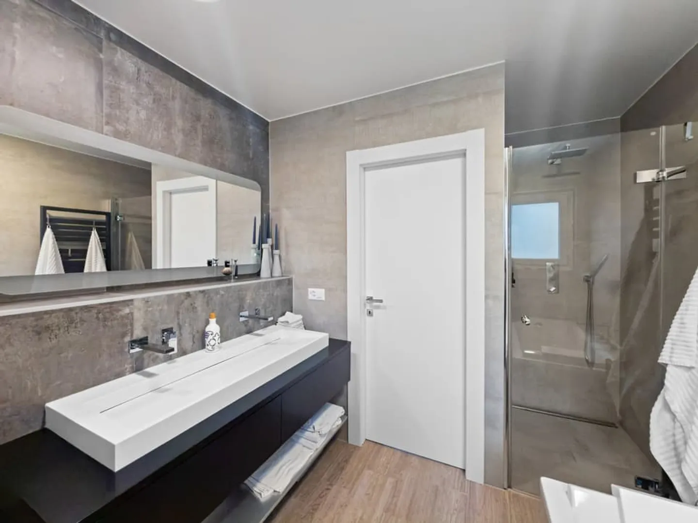 Magnifica villa indipendente di 5,5 locali con vista lago - Foto 9 di 13