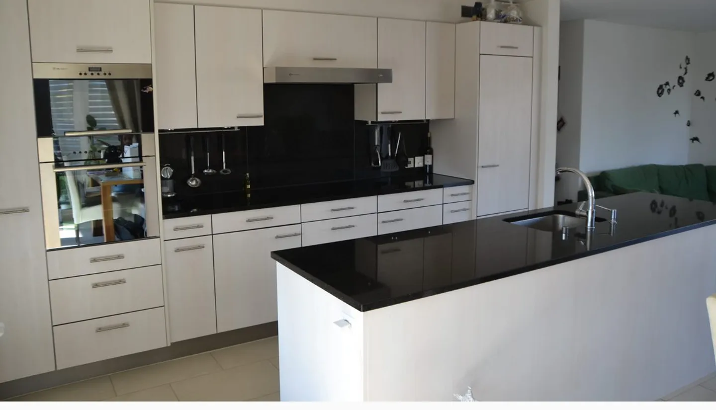 APPARTAMENTO 4½ LOCALI A HORGEN (ZH), ARREDATO - Foto 2 di 12